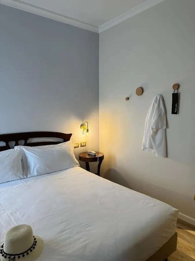 Hotel Le Mura Lazise 3*,  Italy