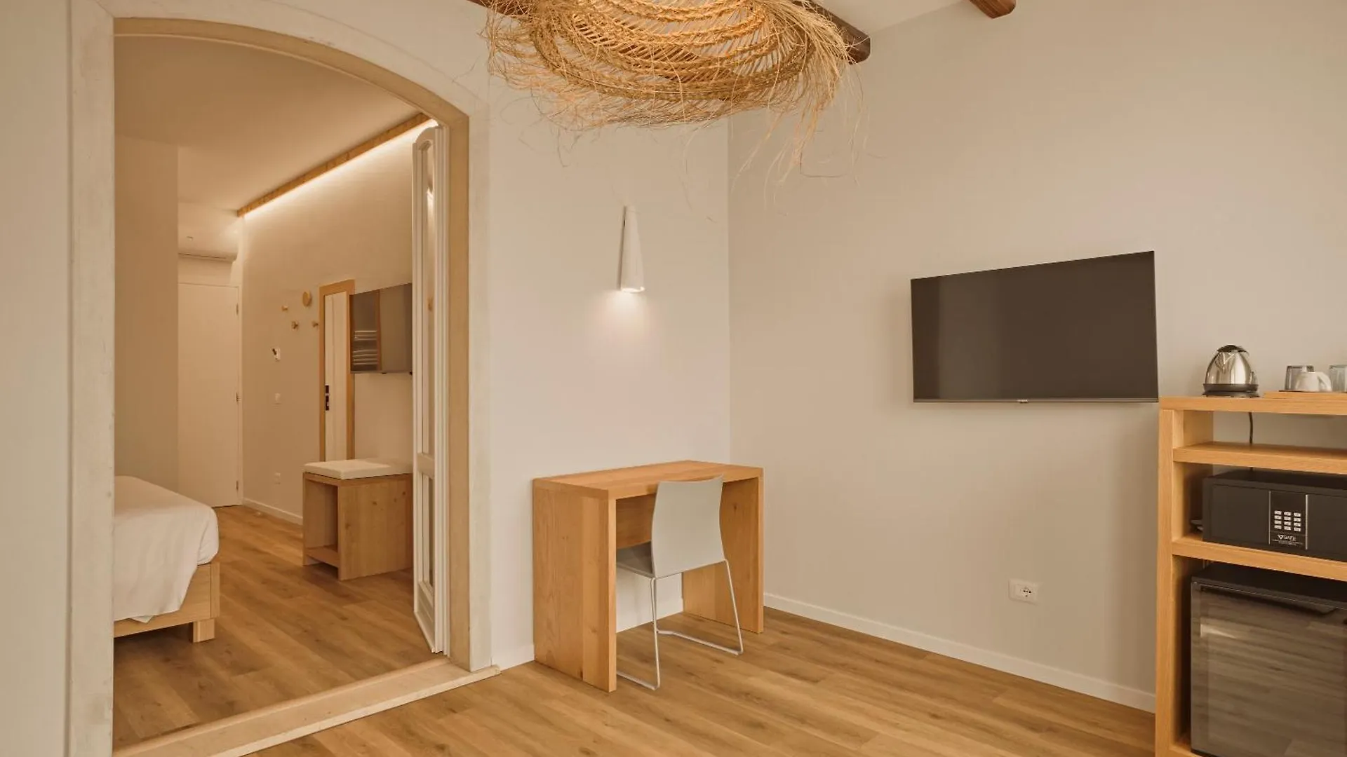 Hotel Le Mura Lazise 3*,  Italy