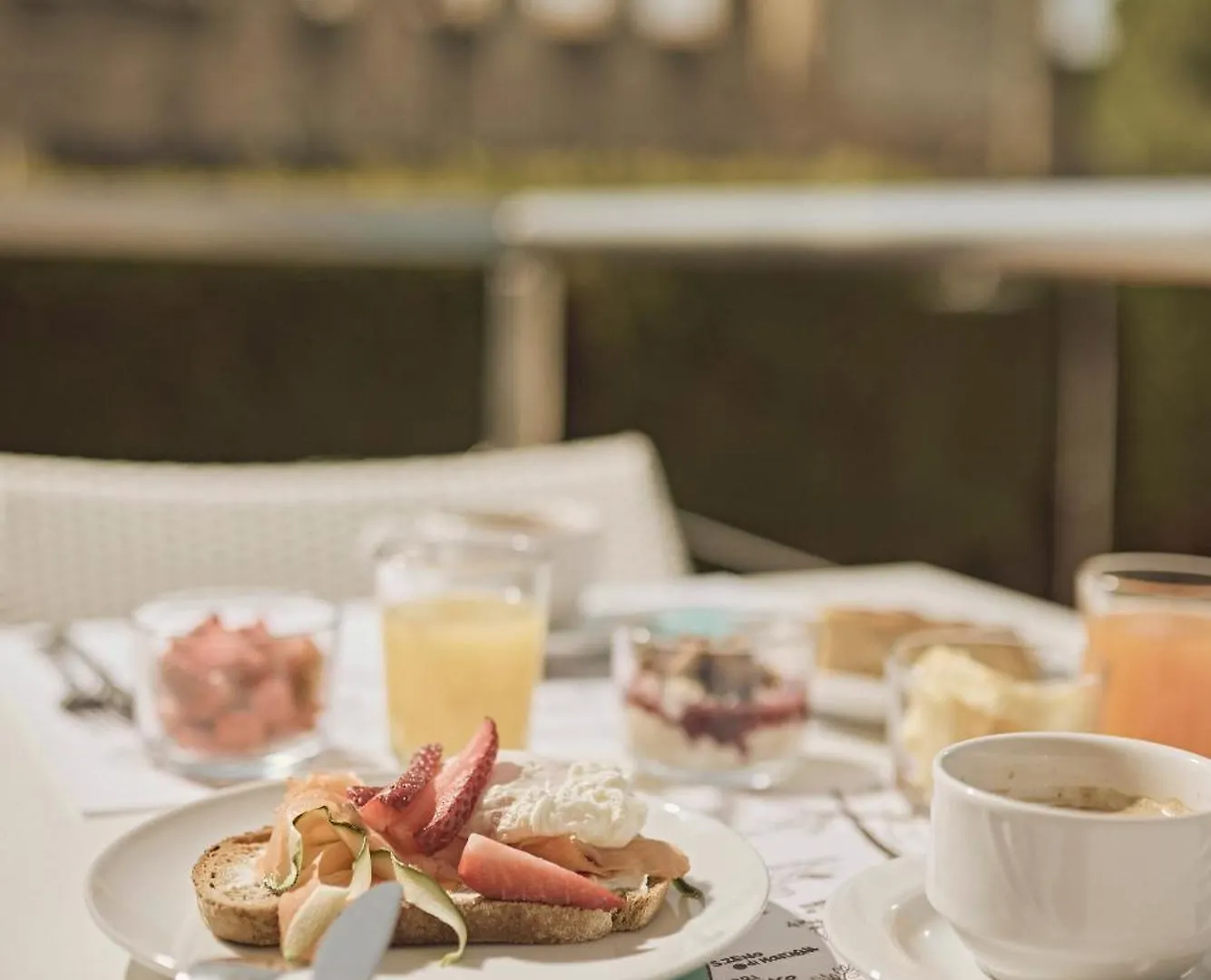 Hotel Le Mura Lazise 3*,  Italy