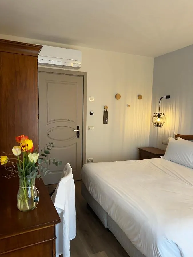 Hotel Le Mura Lazise 3*,  Italia
